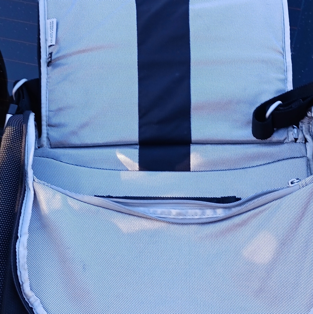 TUMI LAPTOP BAG - Picture 2 of 4